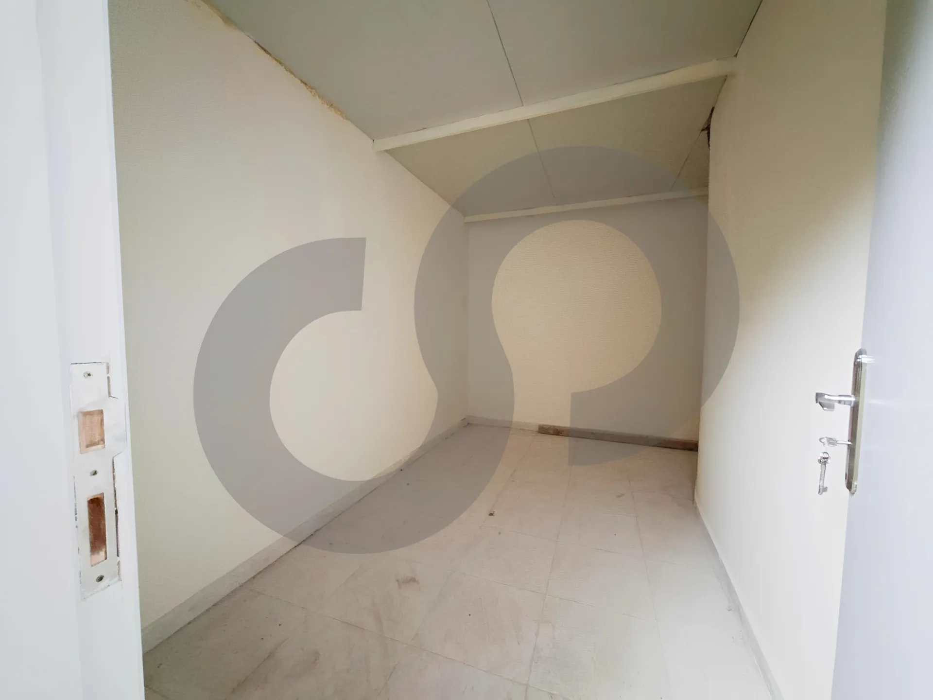 Warehouse for Sale in Merdacheh