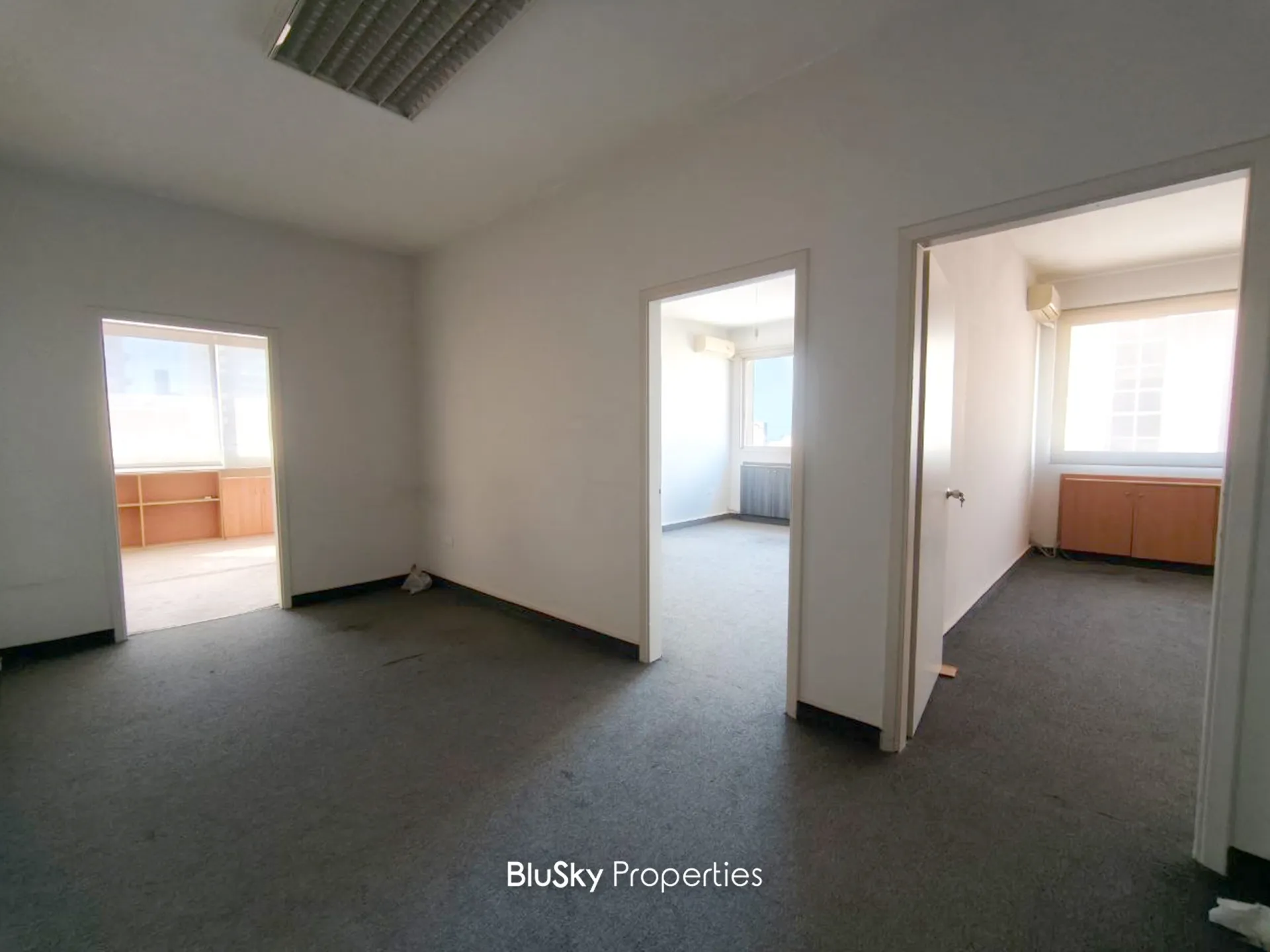 Office for rent in Horch tabet, lebanon