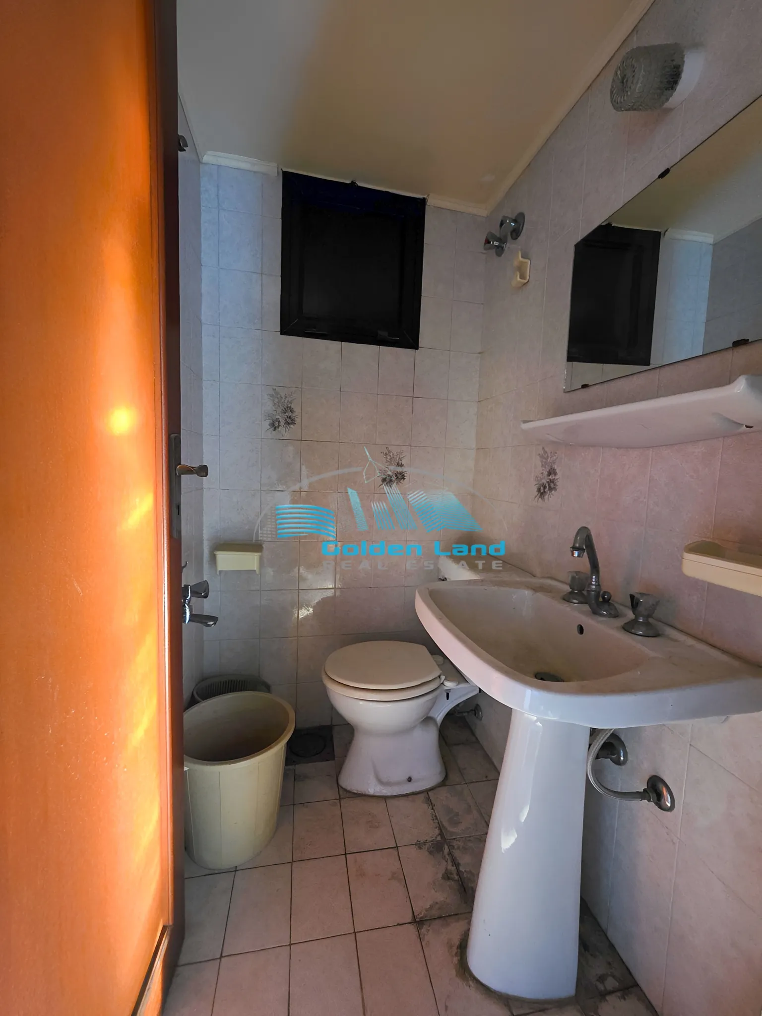 Apartment for Sale in Ain Aar