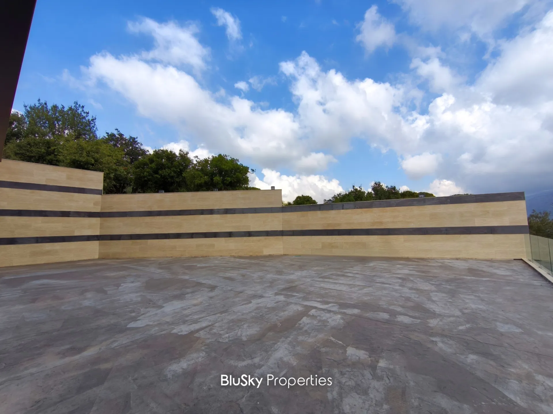Apartment for sale in Baabdat, lebanon