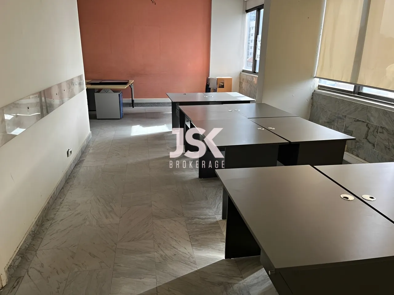 Office for Rent in Ras