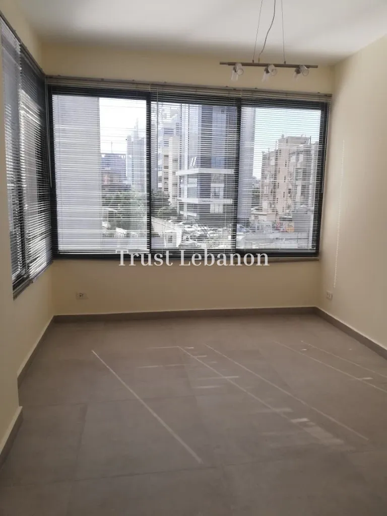 Office for rent in Mkalles, Lebanon