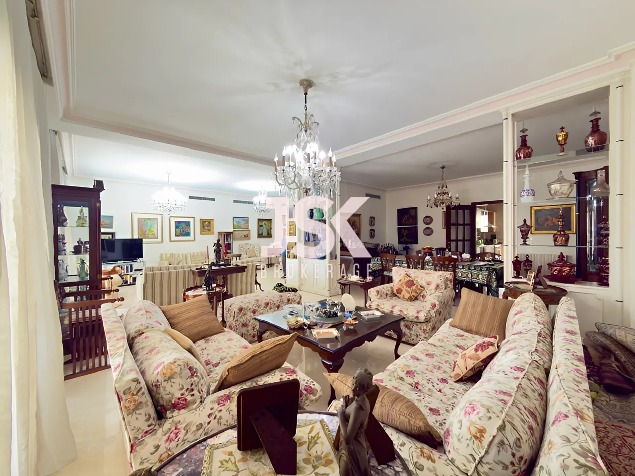 Apartment for Sale in Sioufi - 3 bed