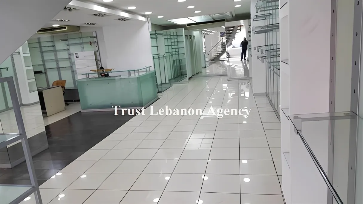 Shop for rent in Keserwan, Jounieh