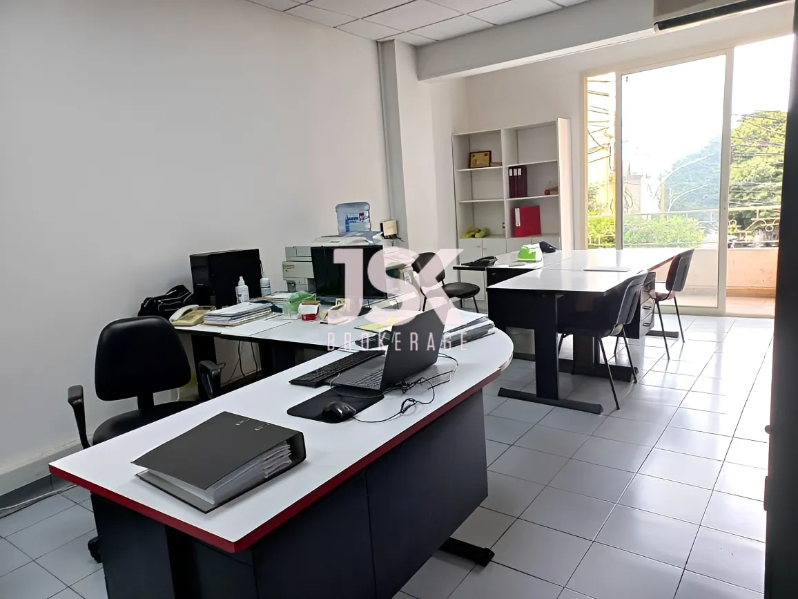 Office for rent in Gemmayzeh