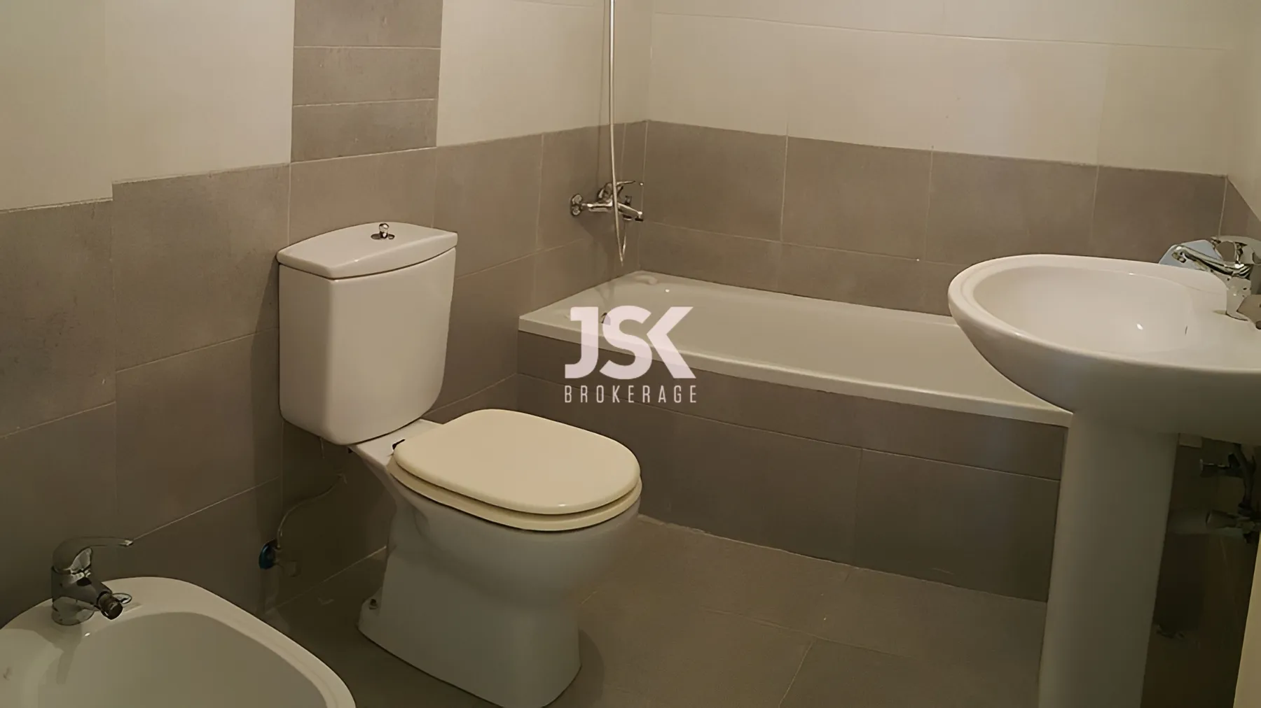 Apartment for Sale in Aamchit - 2 bed, 2 bath