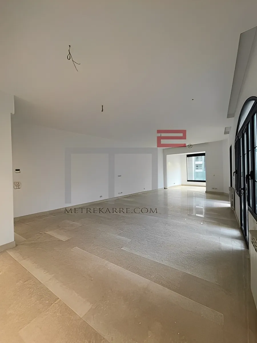 Apartment for Sale in Ashrafieh Beirut Lebanon - 3 bed, 5 bath