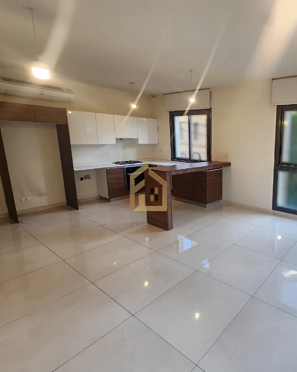 Apartment for rent in Achrafieh, Beirut, Lebanon - 2 bed, 2 bath