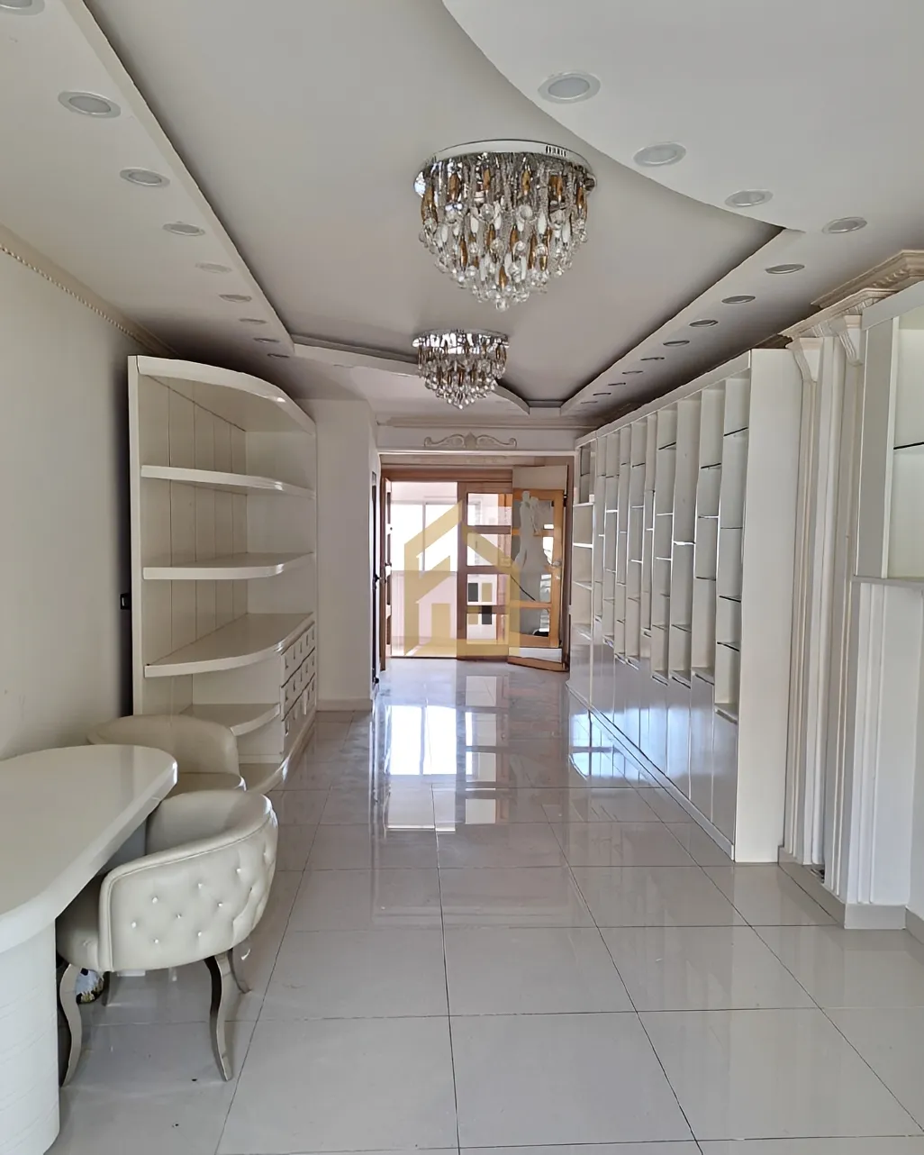 Office for rent in Mazraat Yachoua, Lebanon