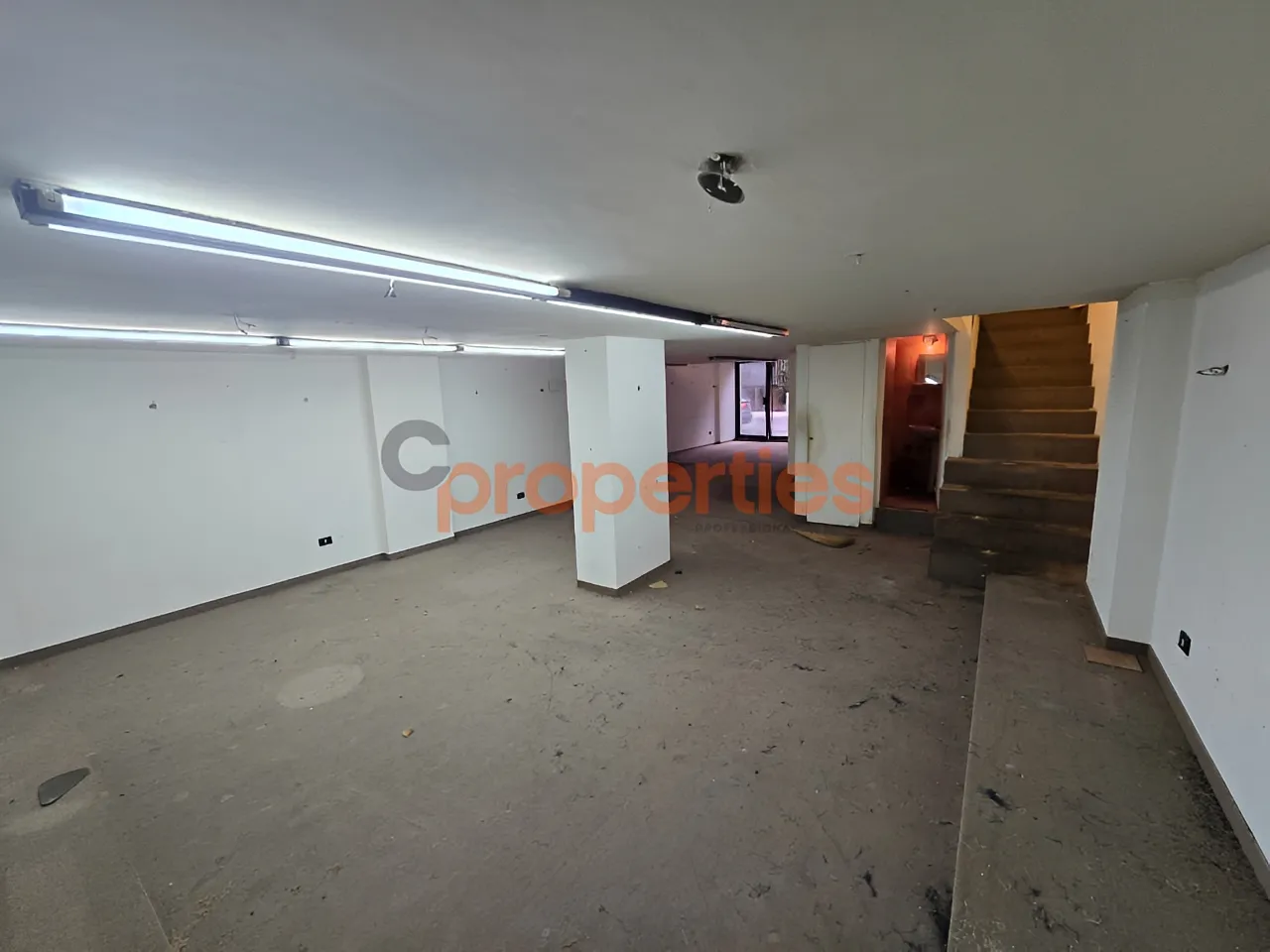 Shop for Rent in Forn El Chebbak