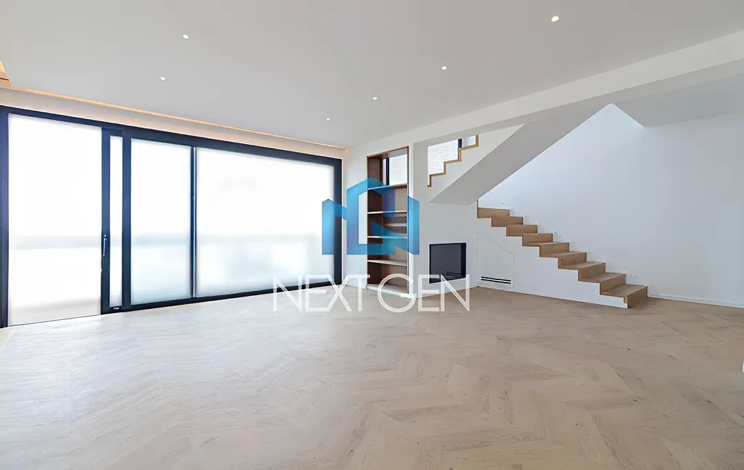 Apartment for sale in Achrafieh, Beirut, Lebanon - 3 bed, 6 bath