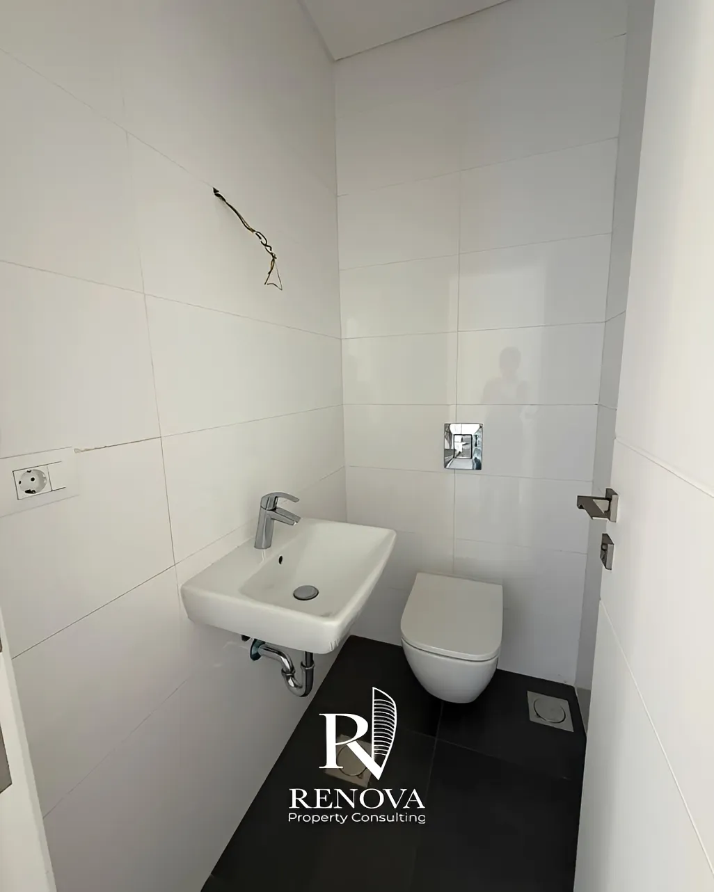 Building for rent in Mansourieh, Lebanon