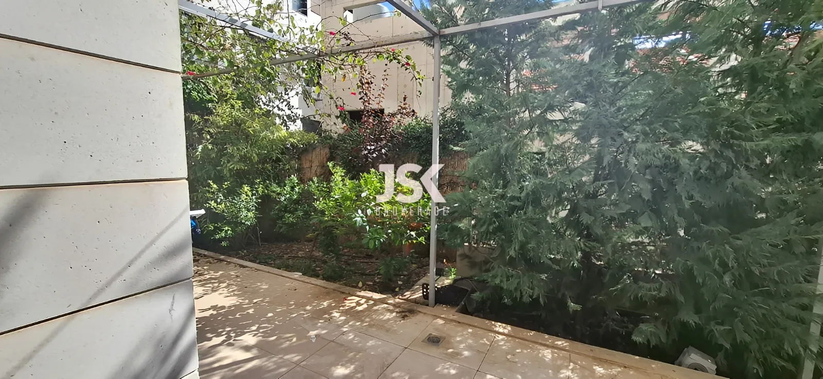 Apartment for Sale in Bsalim