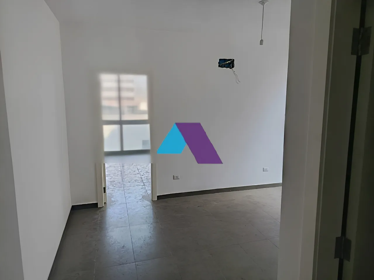 Office for Sale in Ain El Remmaneh