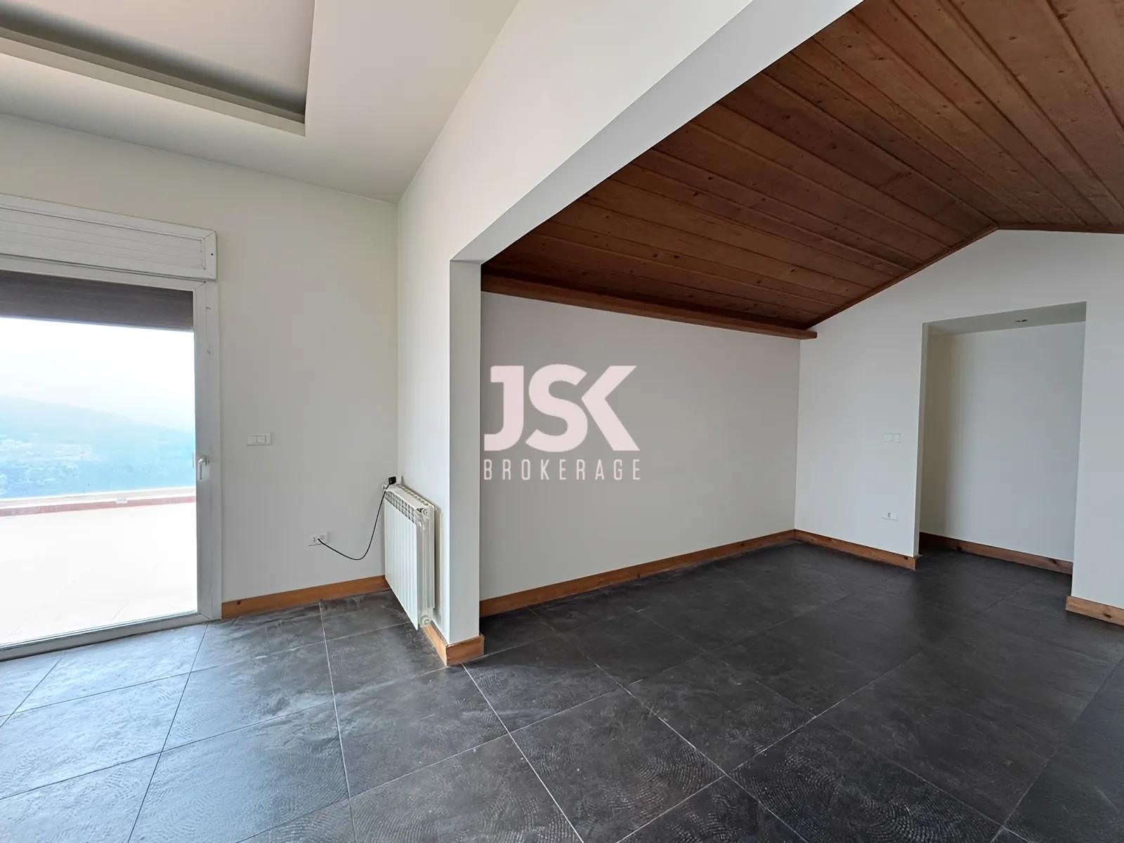 Loft for Rent in Beit Meri