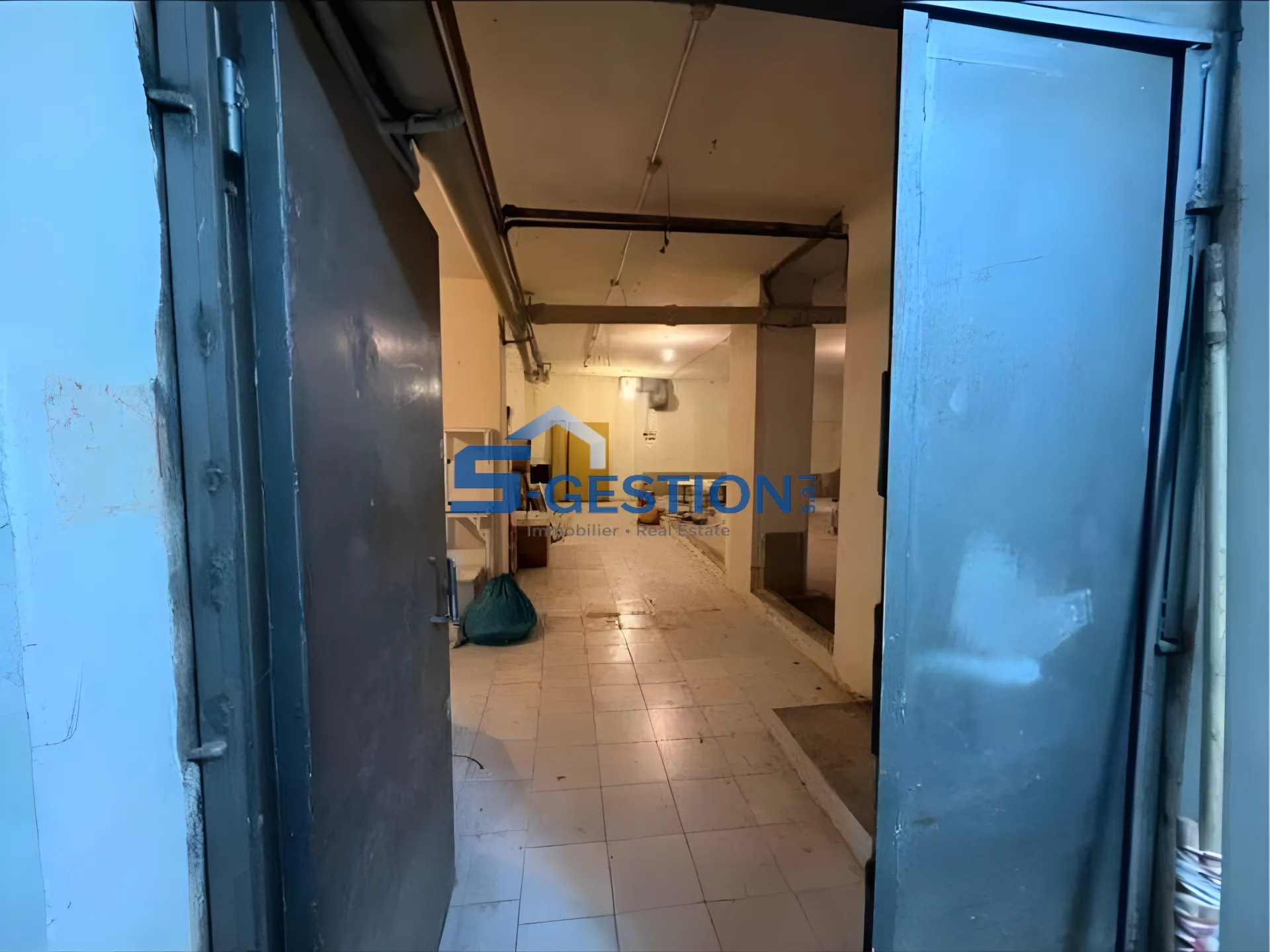 Warehouse for rent in Achrafieh
