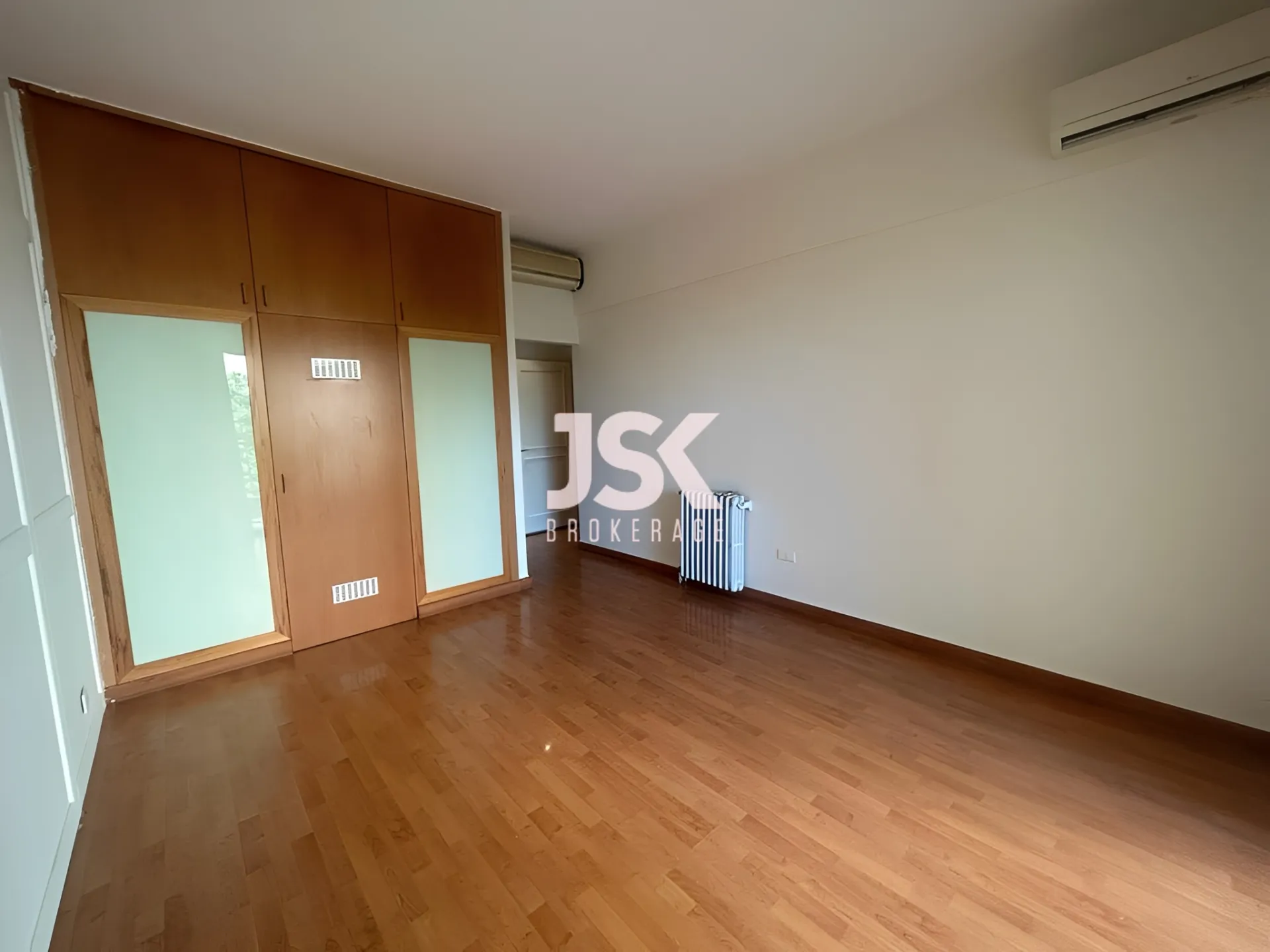 Apartment for Rent in Clemenceau
