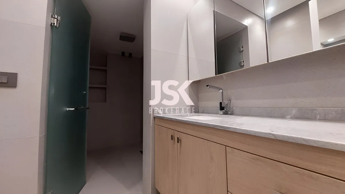 Office for sale in Downtown