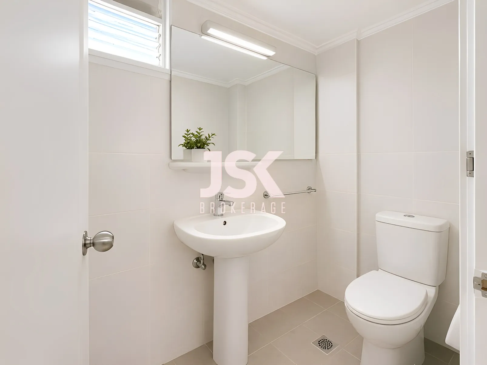 Office for Rent  in Achrafieh