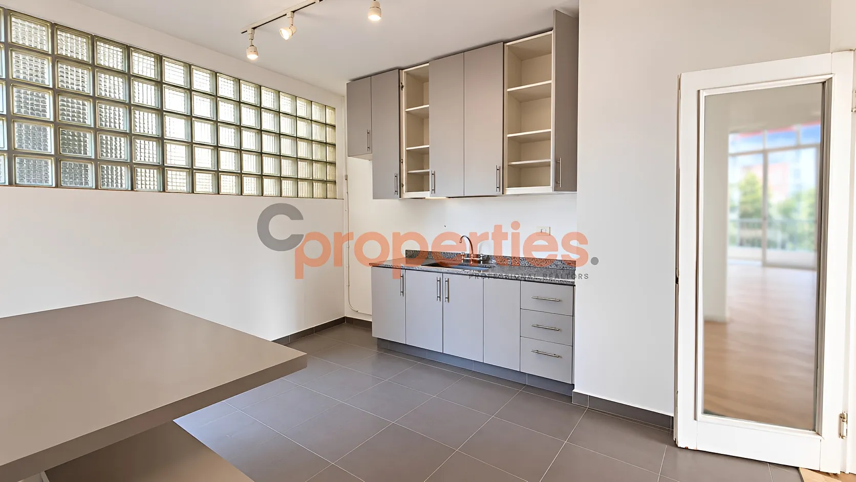 Office for Rent in Clemenceau