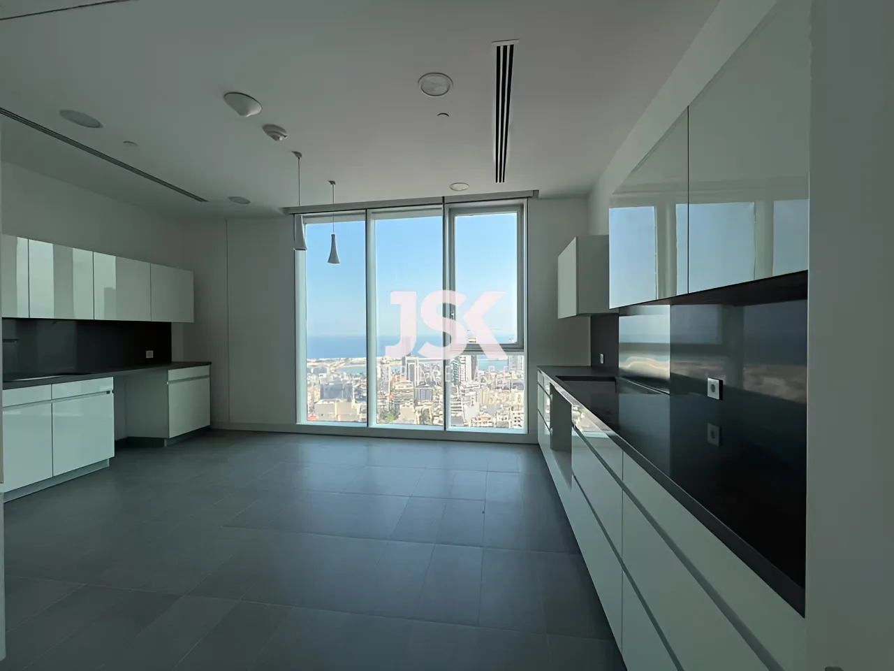 Apartment for Rent in Achrafieh - 4 bed, 5 bath