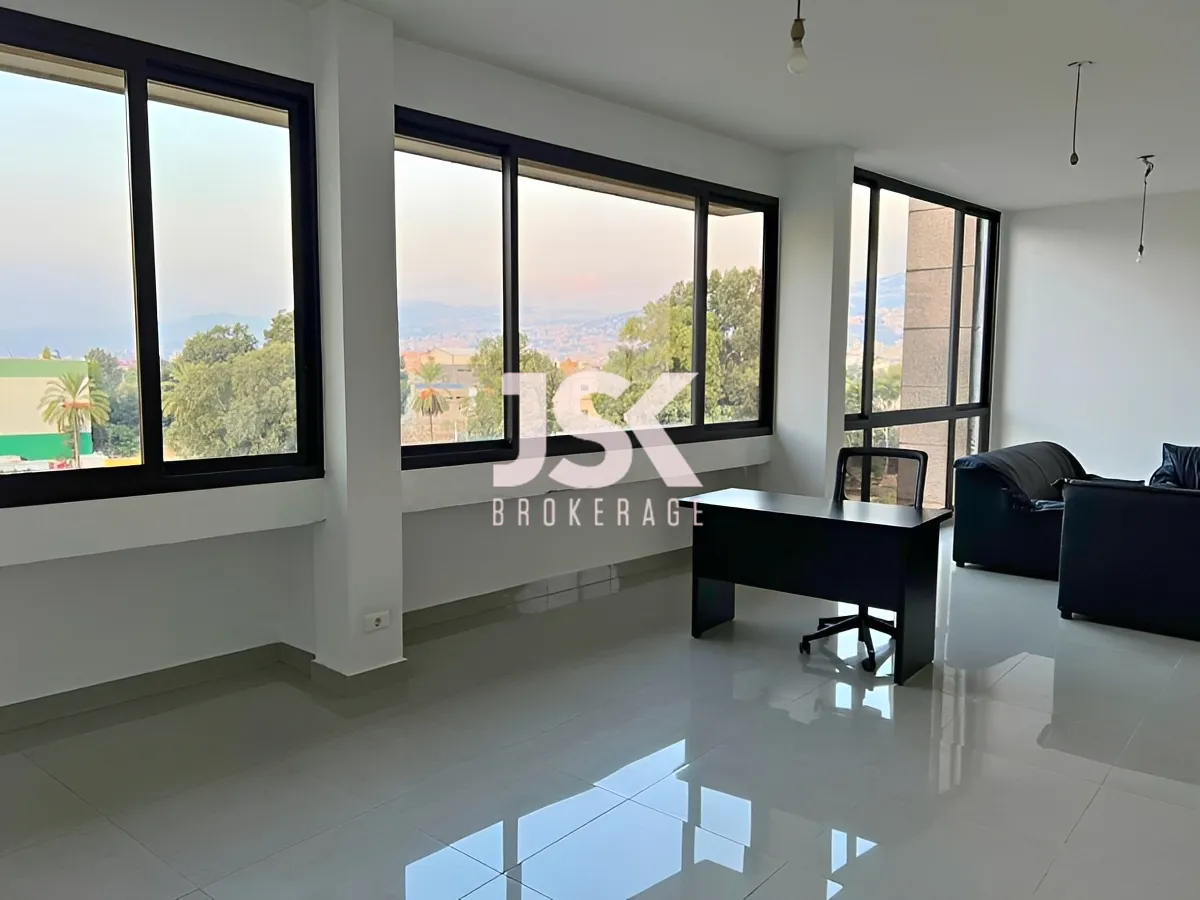 Office for rent in Daoura
