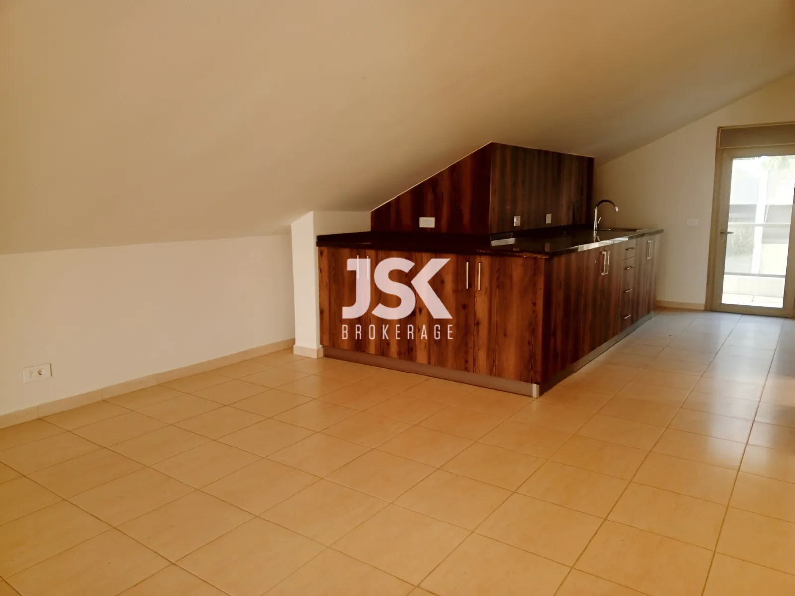 Apartment for Rent in Aaoukar