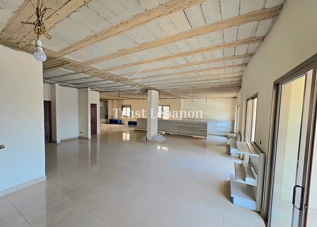 Shop for rent in Hazmieh, Lebanon