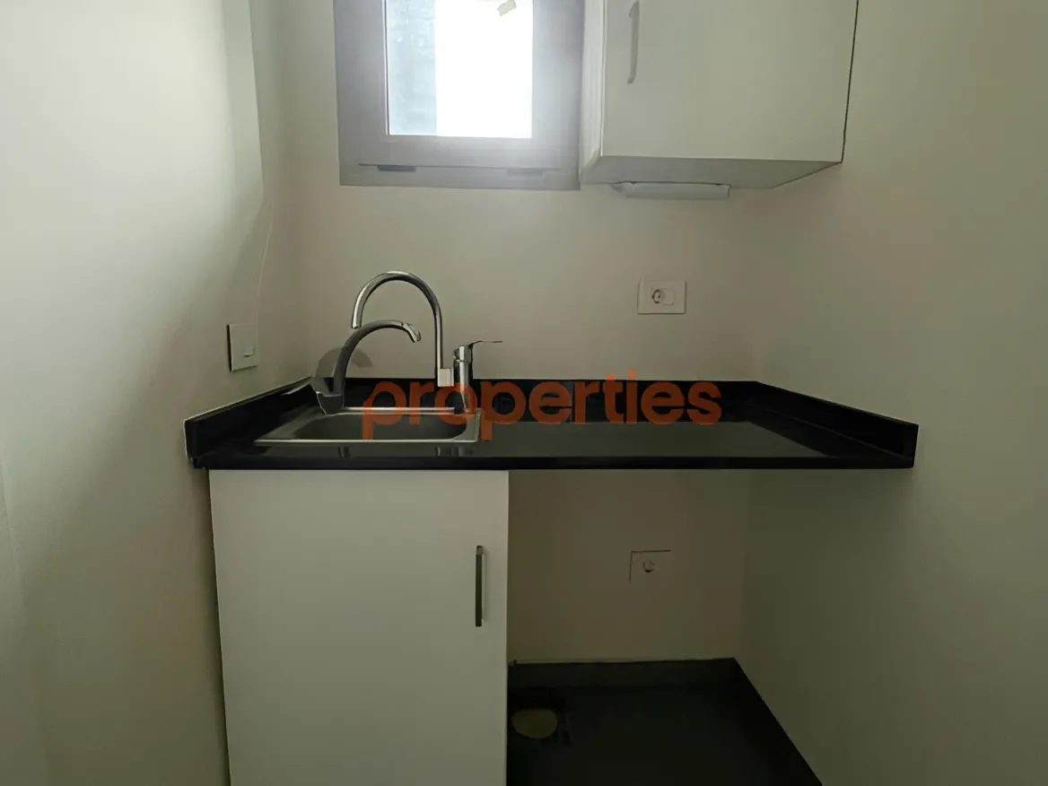 Office for Rent in Kfar Hbab