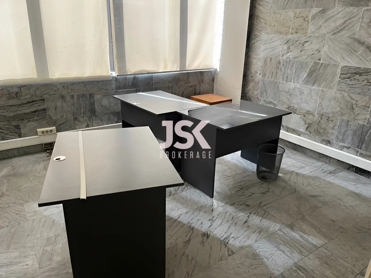Office for Rent in Ras