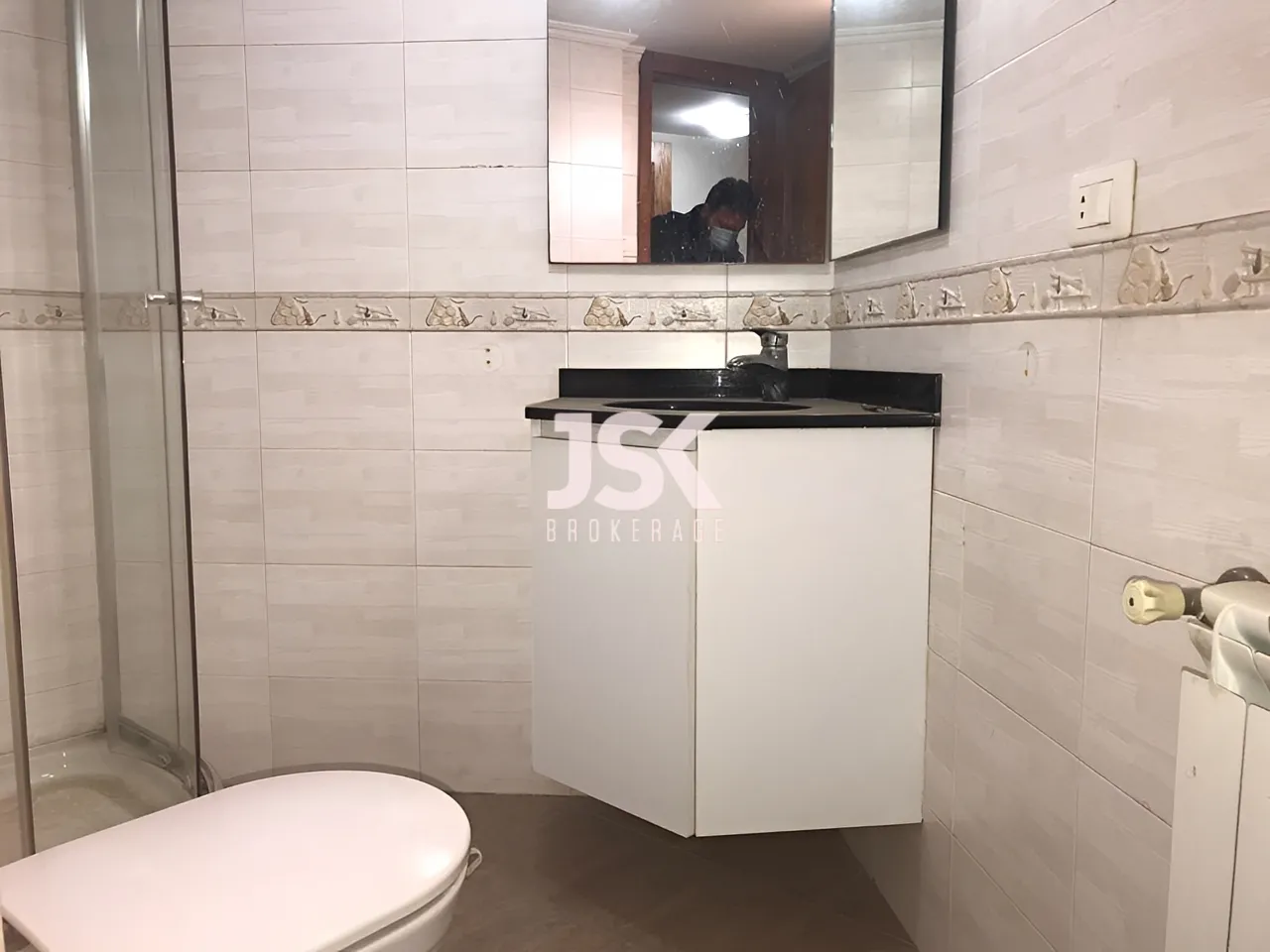 Building for Rent in Hazmieh