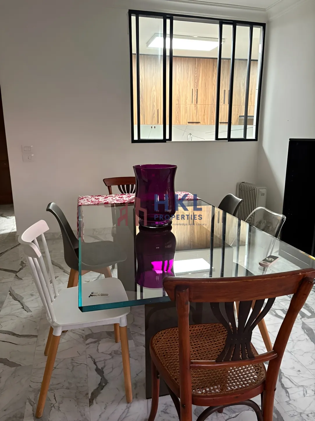 Apartment for rent in Achrafieh, Beirut, Lebanon - 3 bed, 4 bath