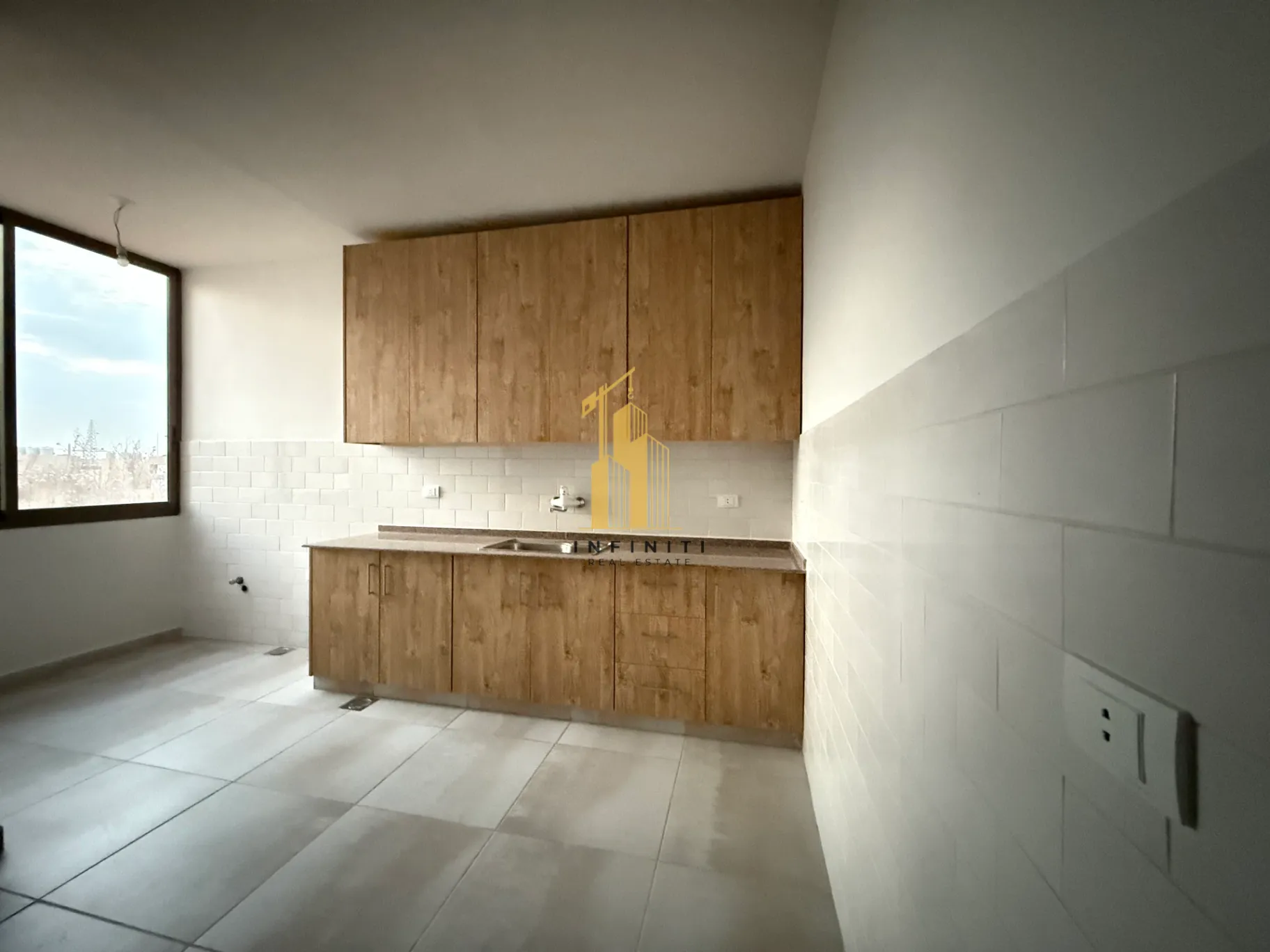 Apartment for sale in Dawhet Aramoun, Lebanon - 2 bed, 2 bath