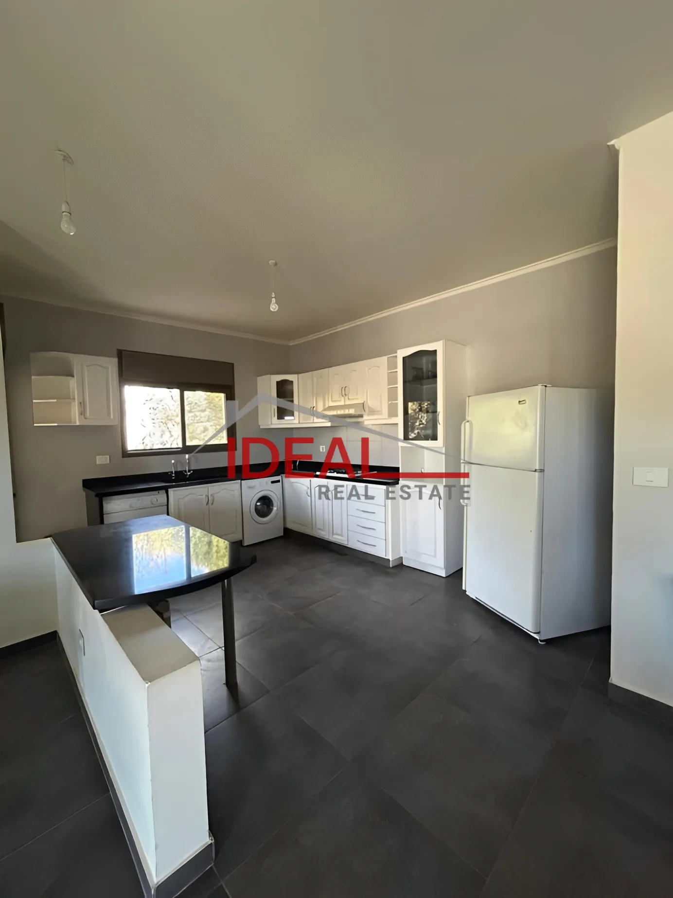 Apartment for Rent in Aachqout, Lebanon - 3 bed, 3 bath