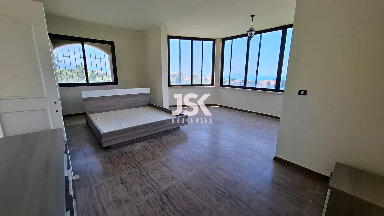 Villa for Sale in Aamchit