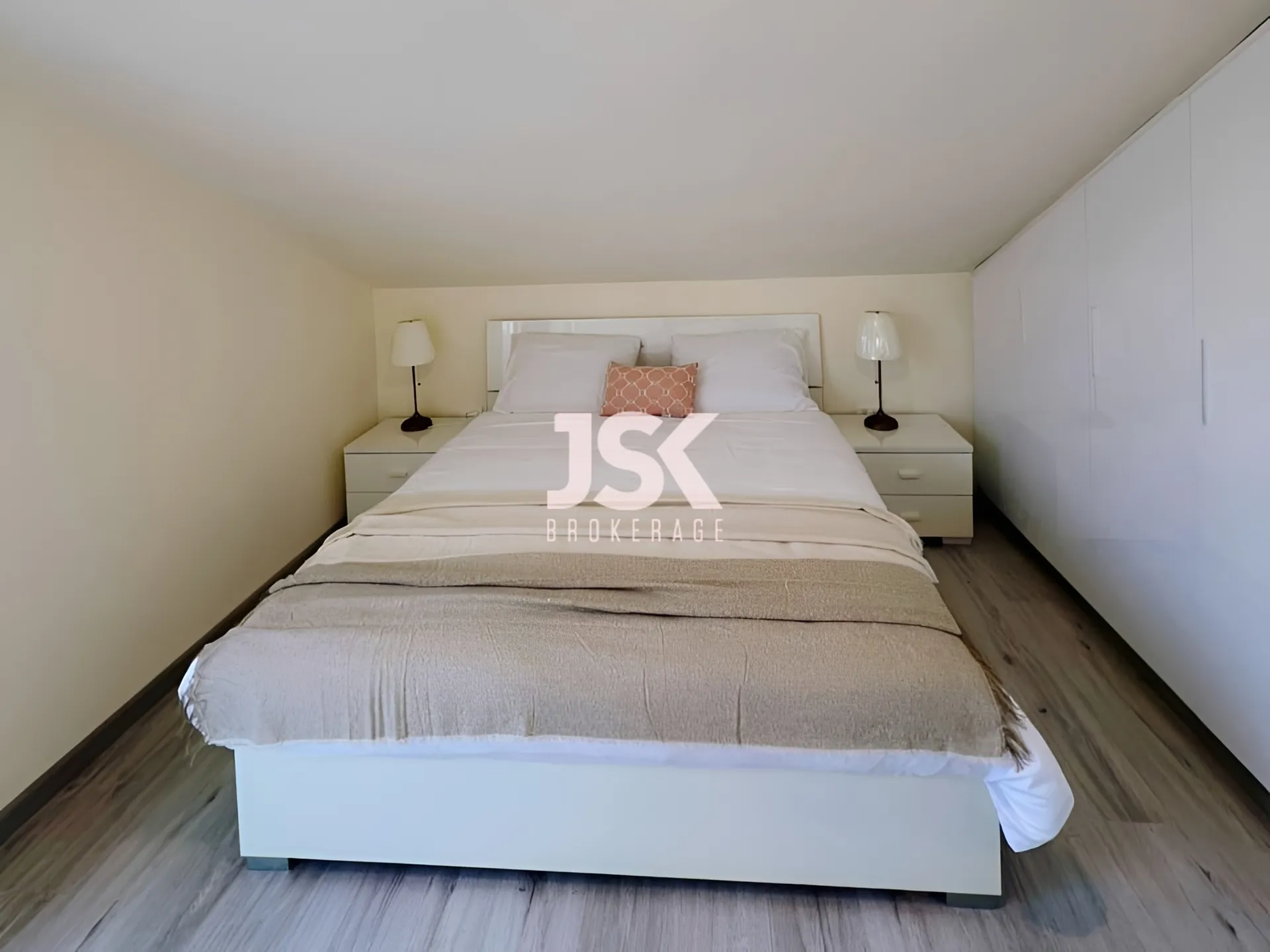 Apartment for Rent in Gharfine