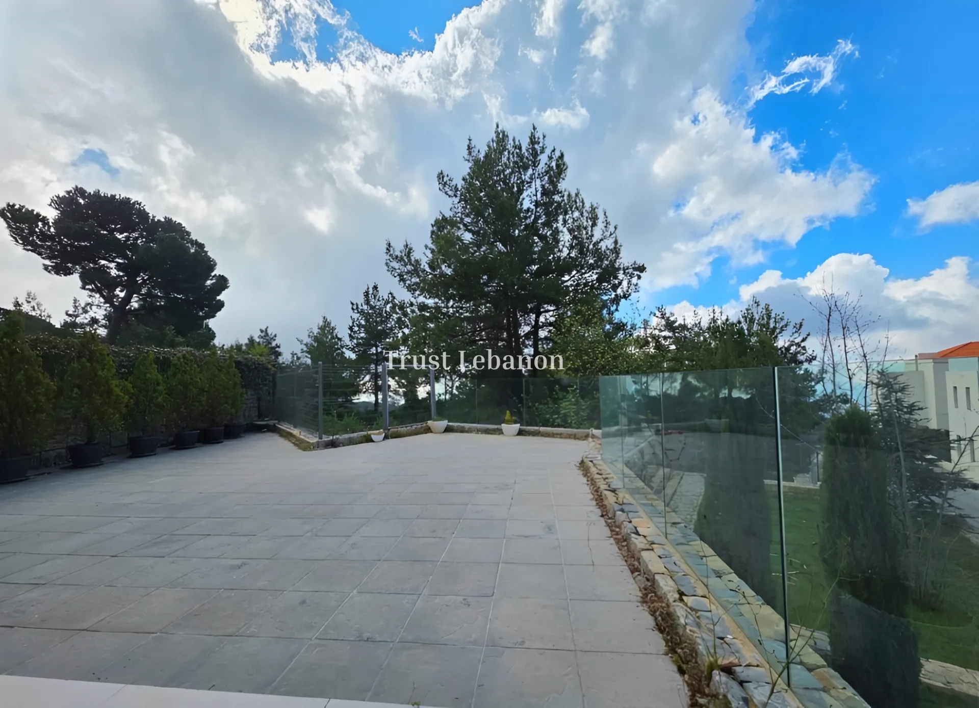 Apartment for sale in Bikfaiya, Lebanon - 2 bed, 3 bath