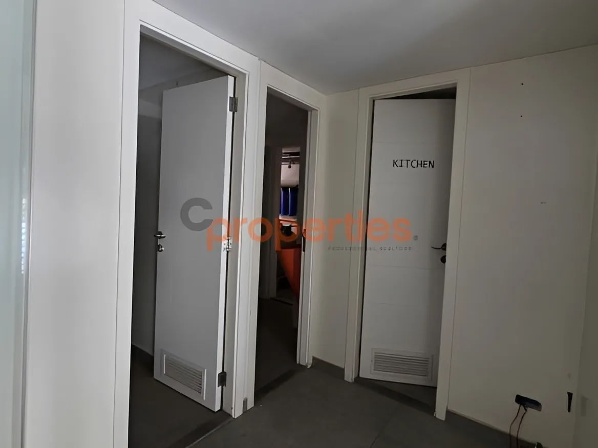 Showroom for Rent in Horch Tabet