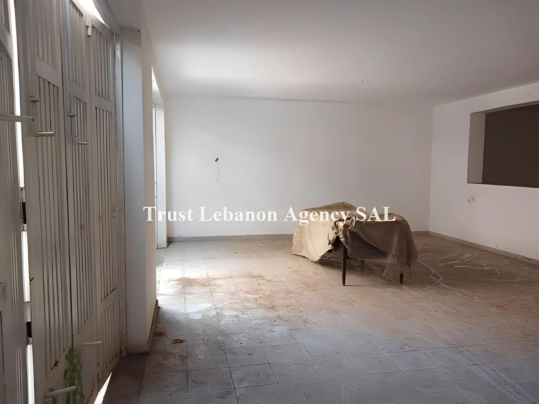 Commercial Property For Sale in Metn, Dekweneh