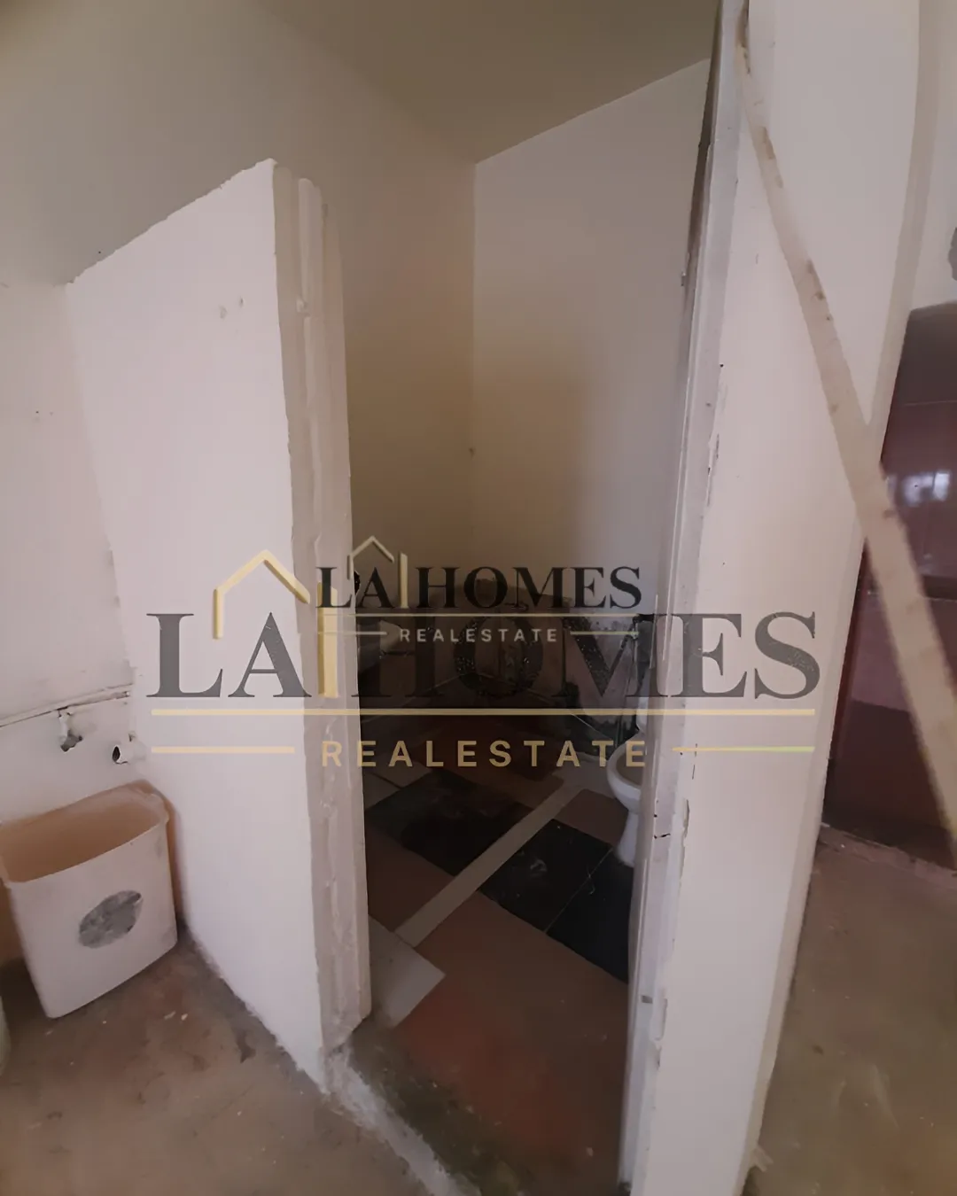 Shop for rent in Adma w Dafnah