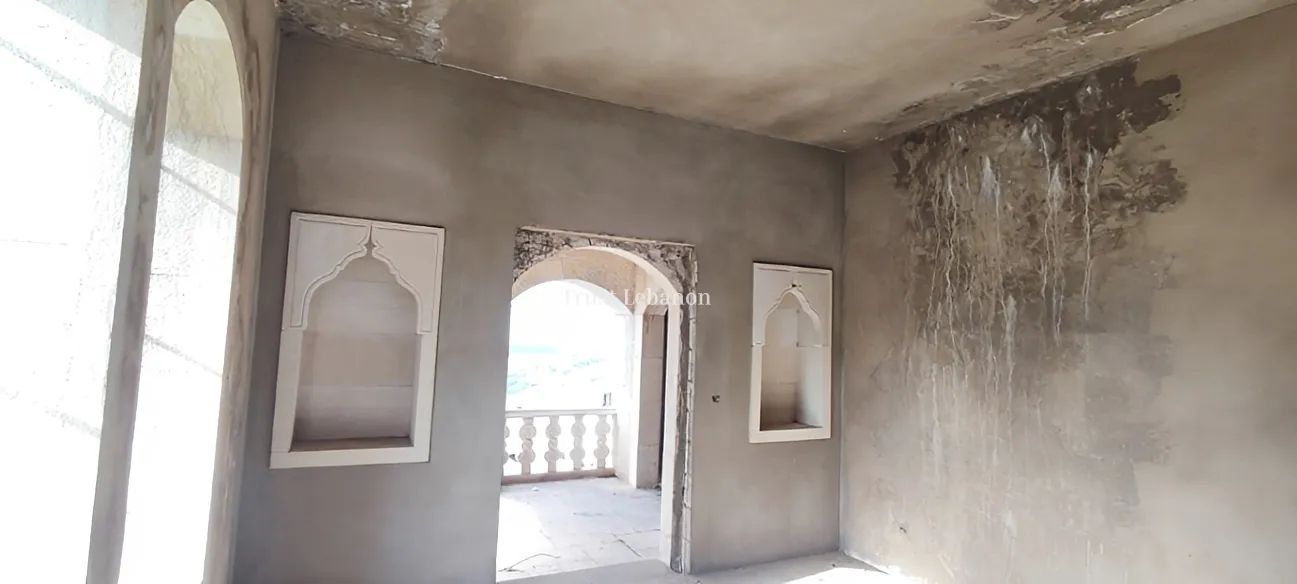 Villa for sale in Aley, Lebanon - 8 bed, 10 bath