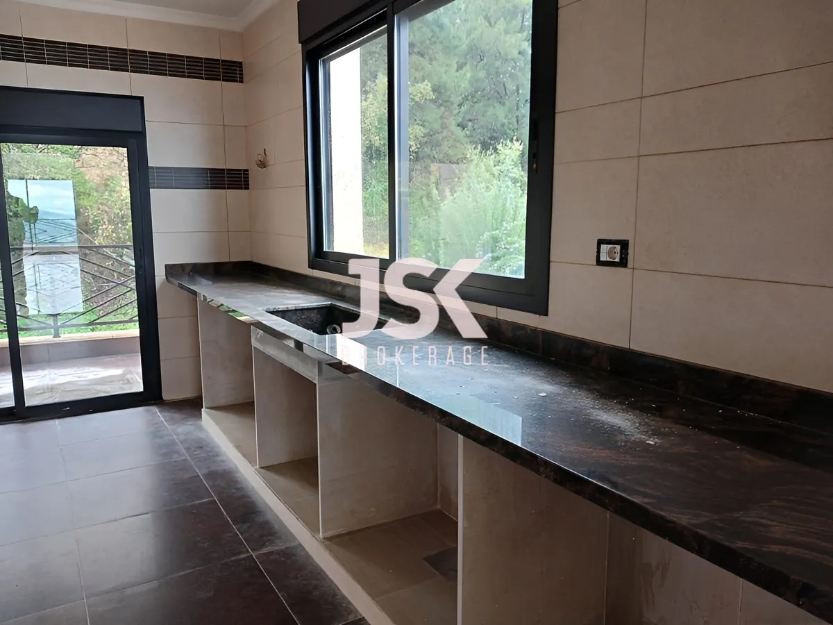 Apartment for Sale in Mazraat Yachoua, Lebanon