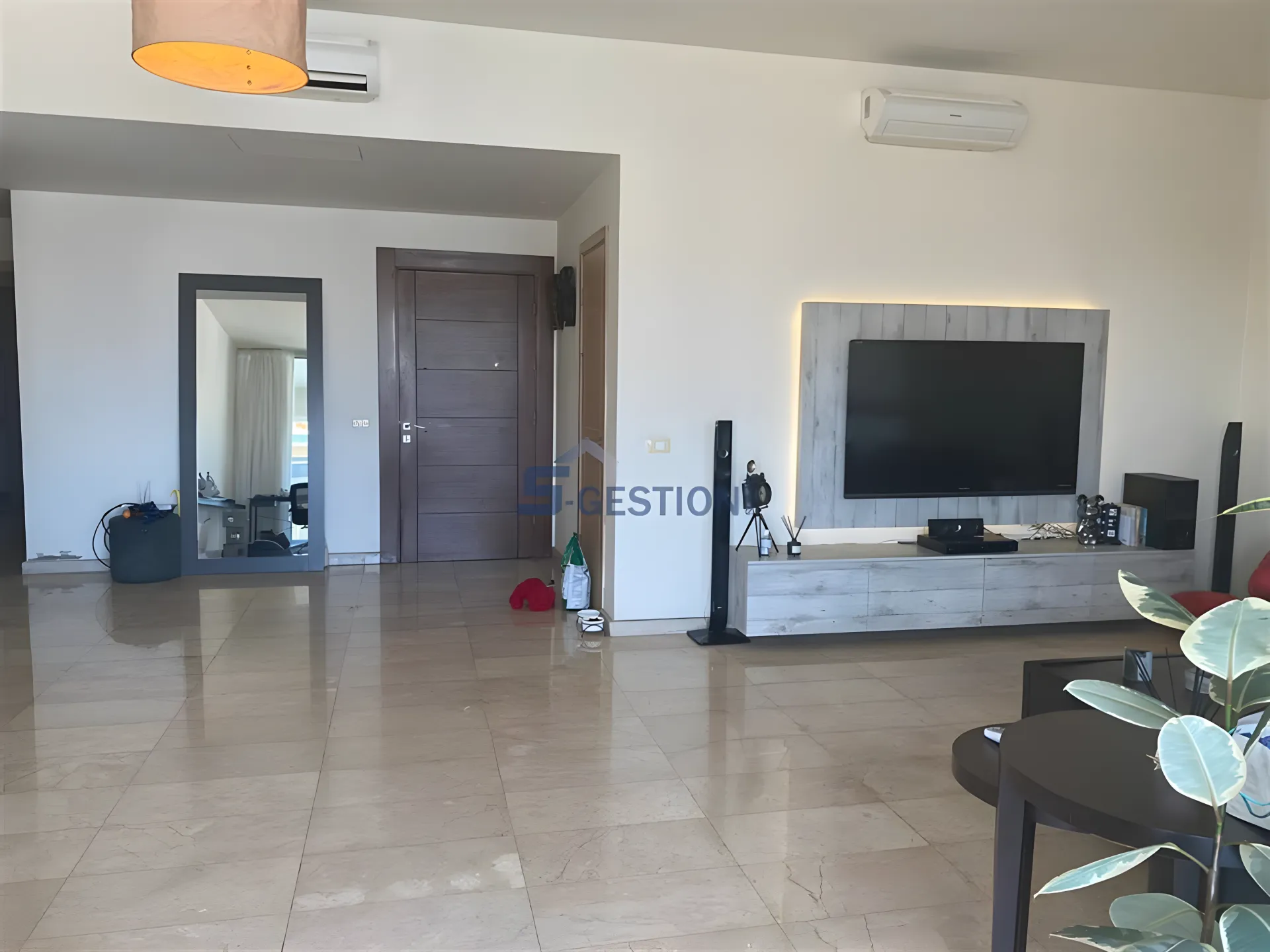 Apartment for Sale in Hamra