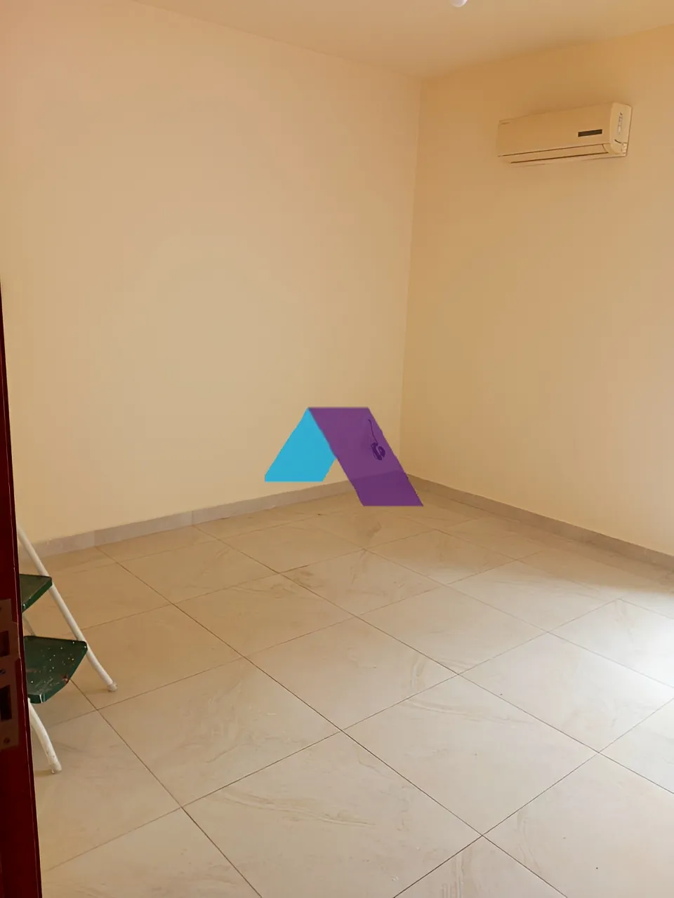 Apartment for Sale in Qornet El Hamra