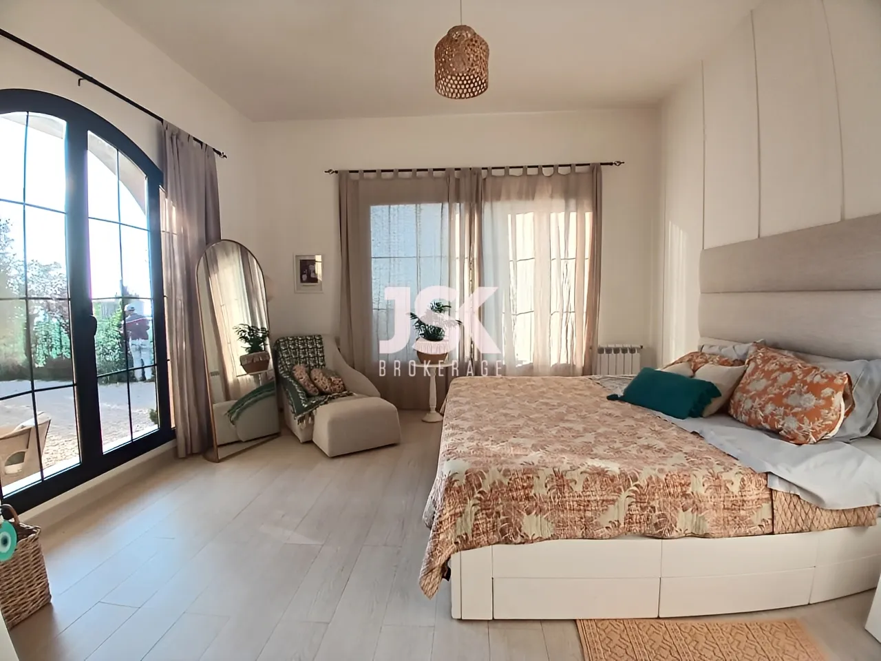 Villa for Sale in Roumieh