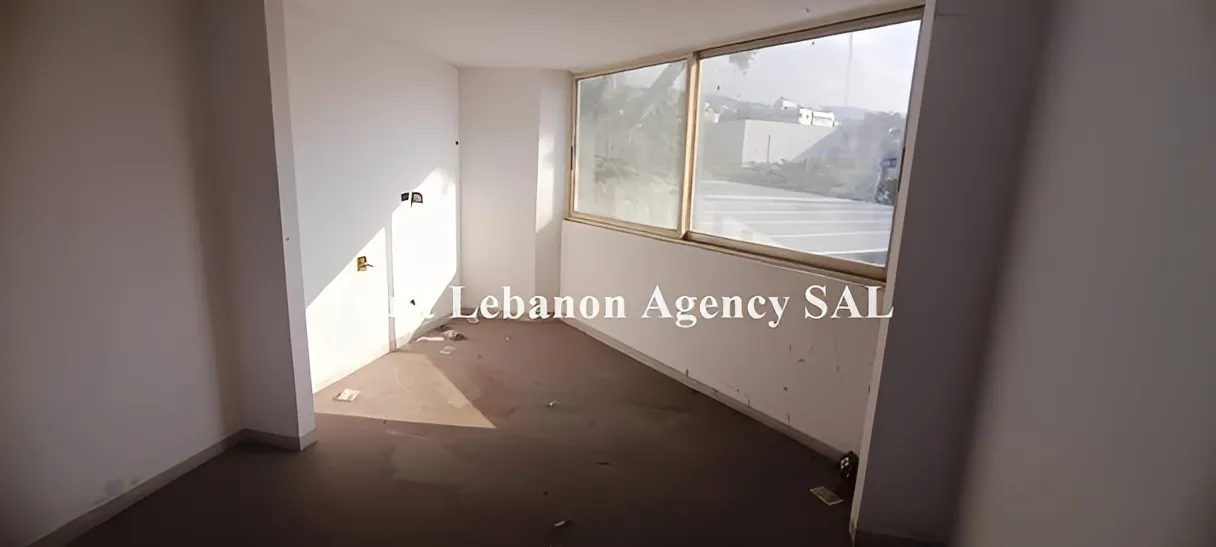 Commercial Property For Rent in Metn, Dbayeh