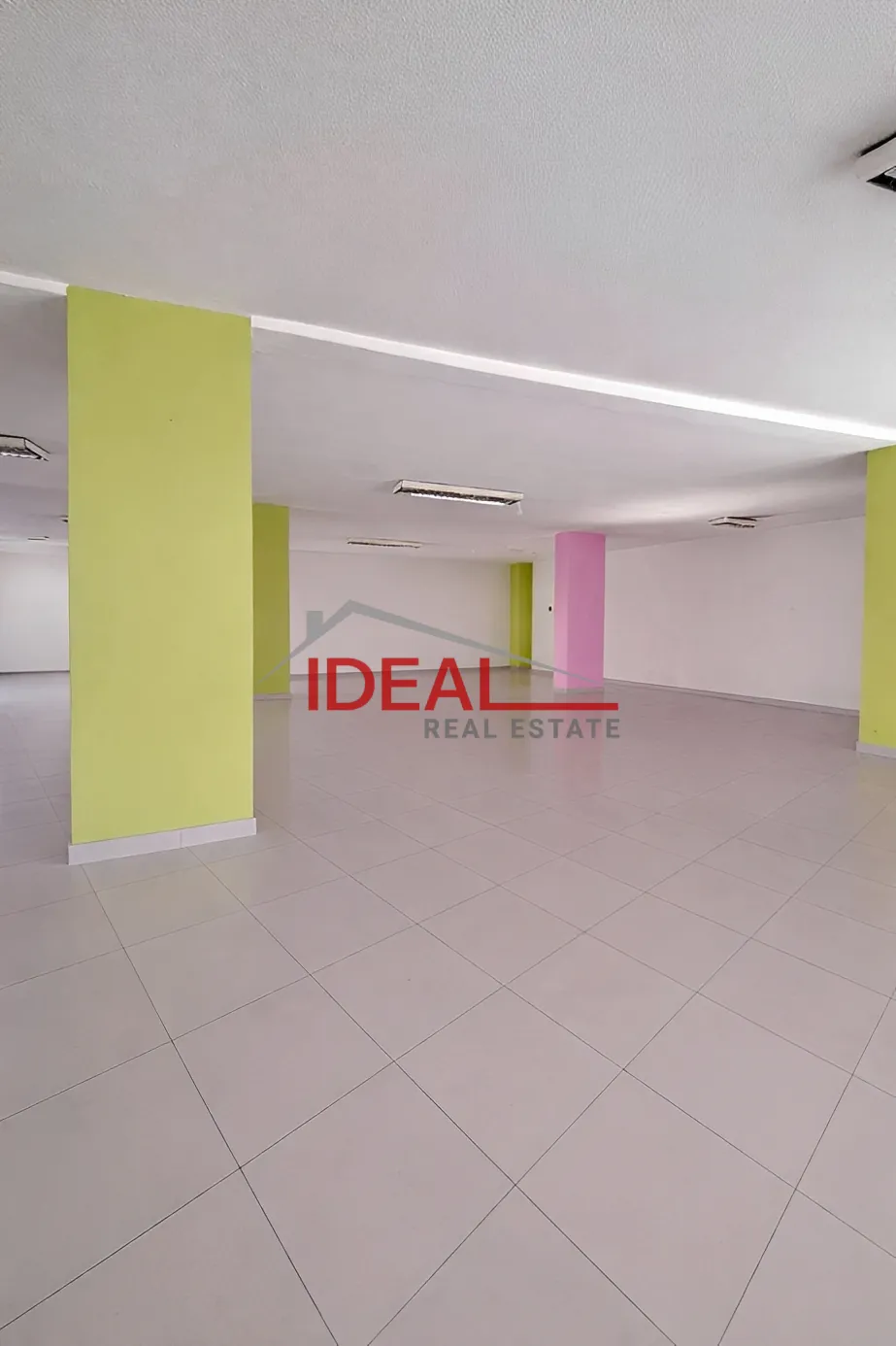Showroom for sale in Kfar Hbab