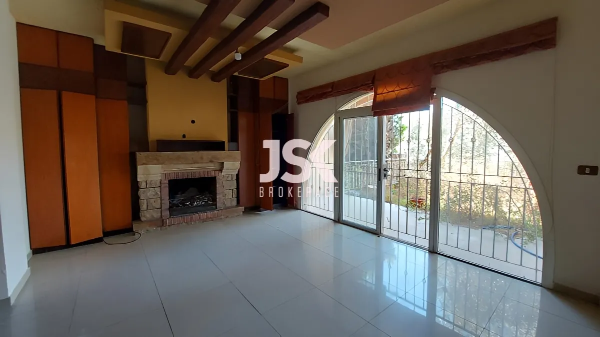 Triplex for Sale in Aamchit, Lebanon - 3 bed, 4 bath