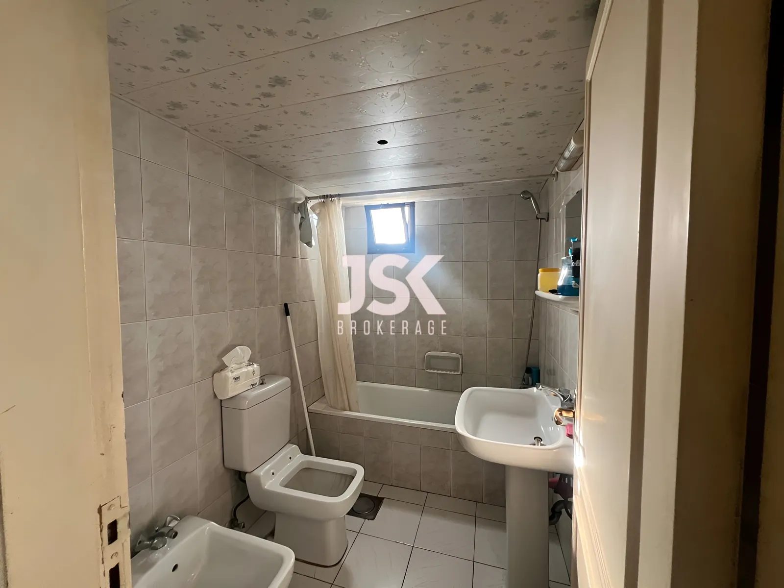 Apartment for Rent in Aabadiyeh