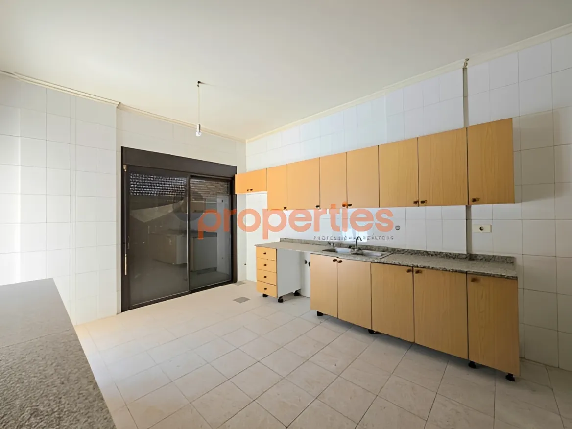 Duplex for sale in Zikrit